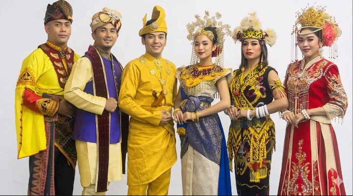 Tarian Traditional Tiung Mas